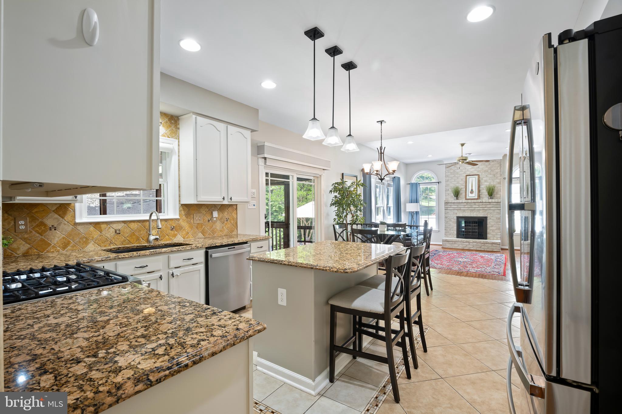 4467 Doncaster Dr