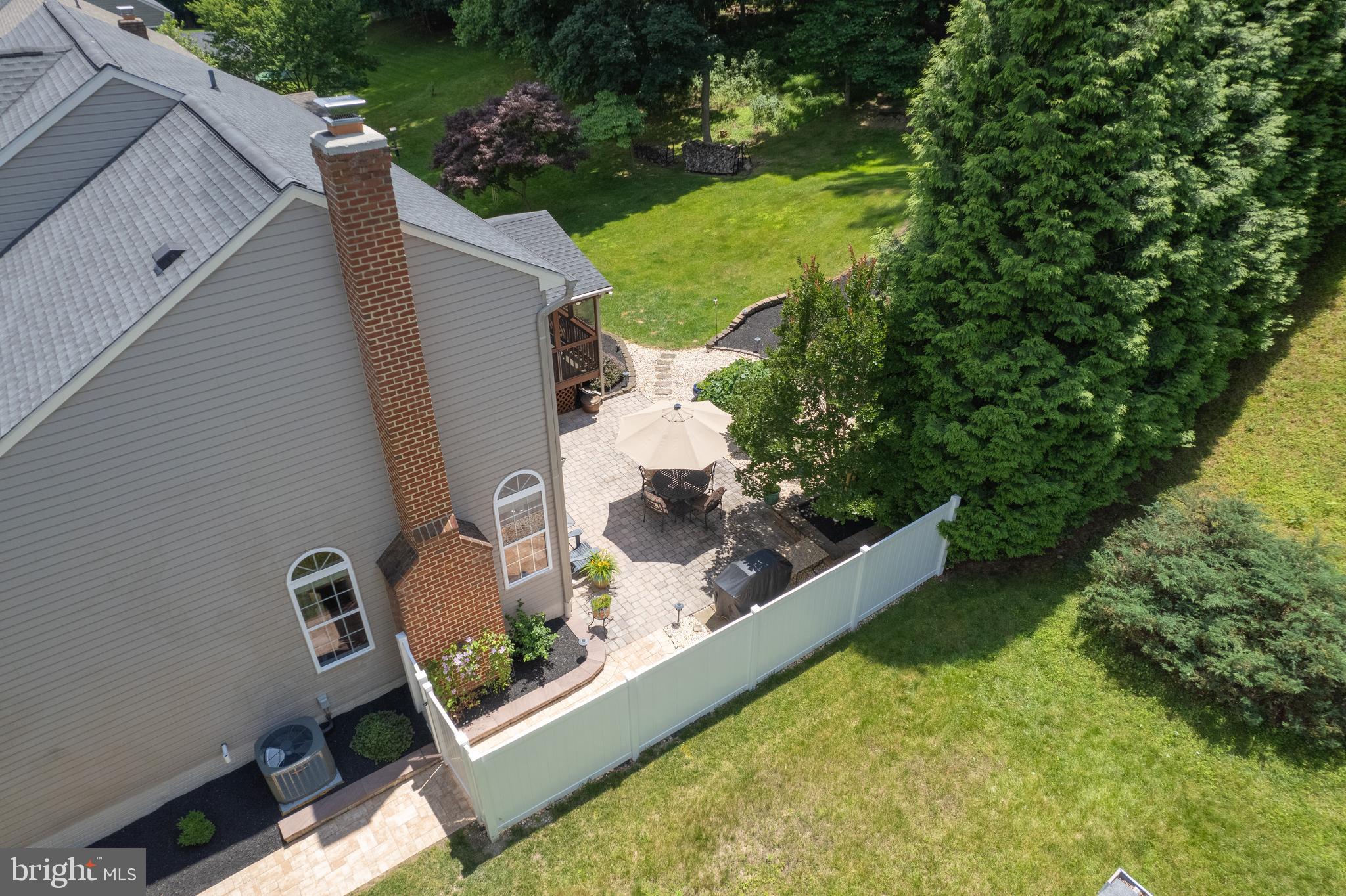 4467 Doncaster Dr