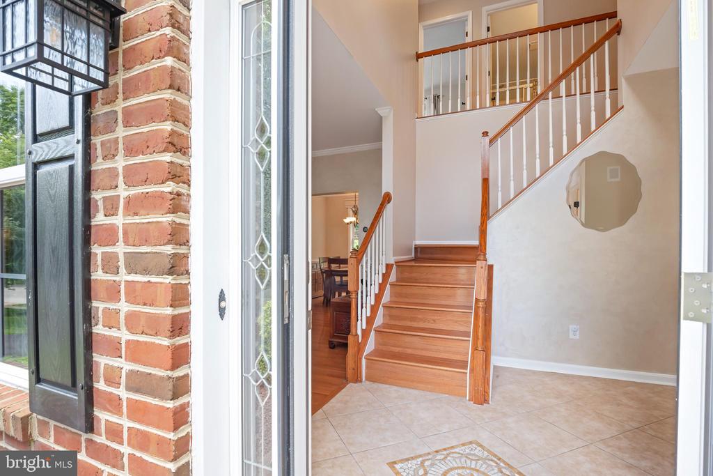 4467 Doncaster Dr