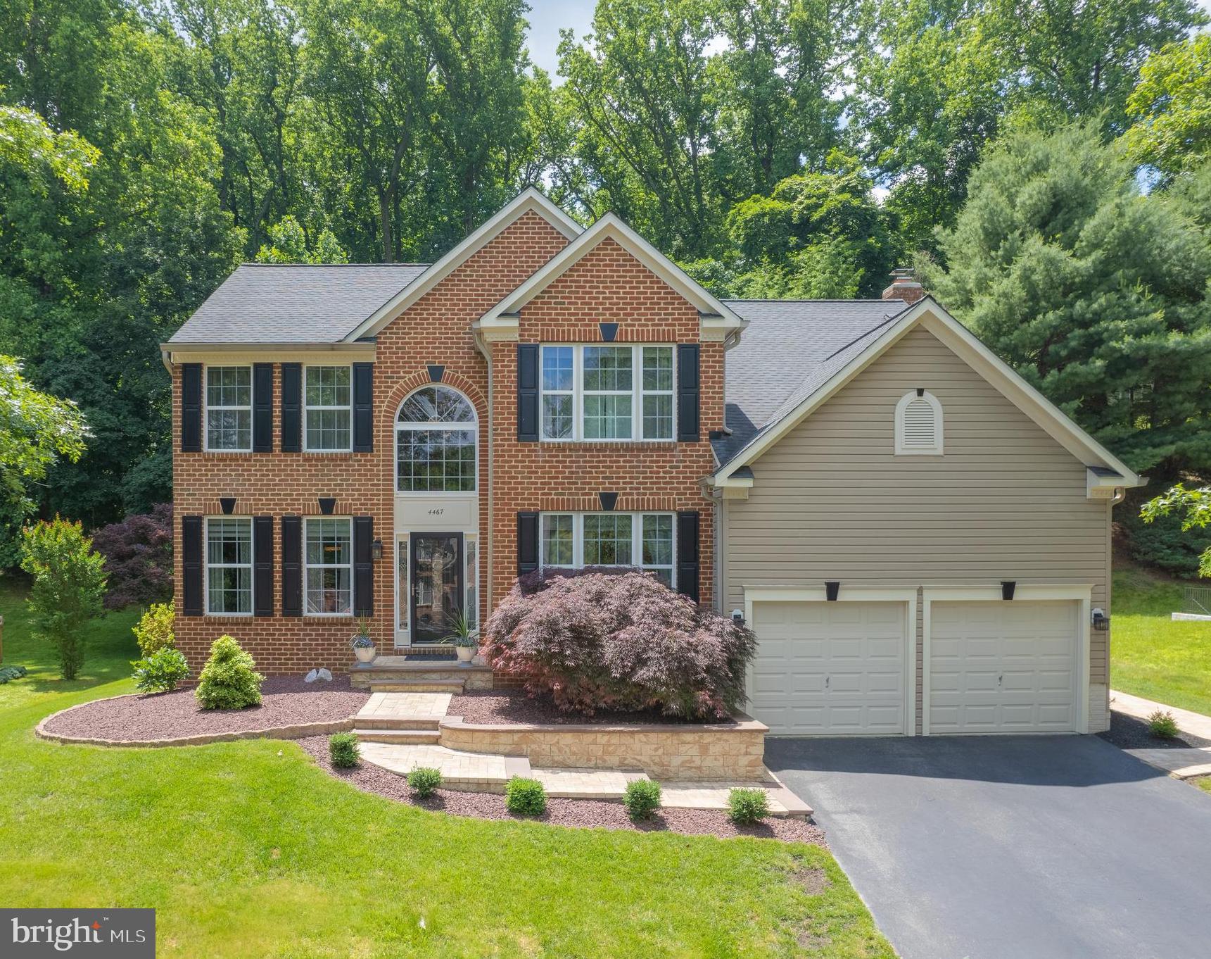 4467 Doncaster Dr