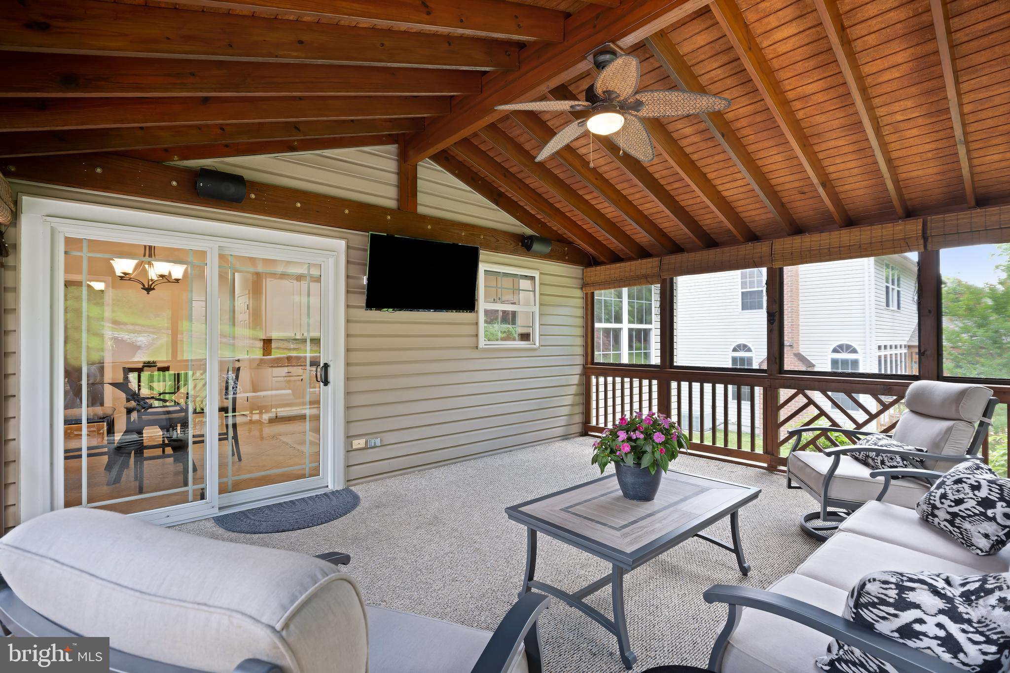 4467 Doncaster Dr