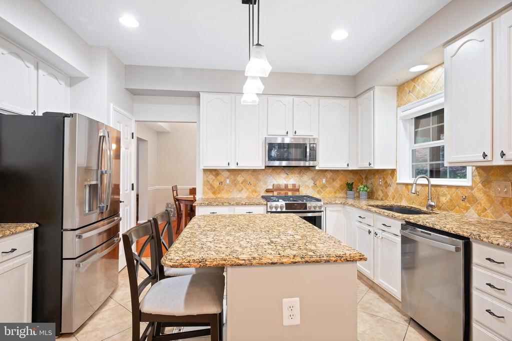 4467 Doncaster Dr
