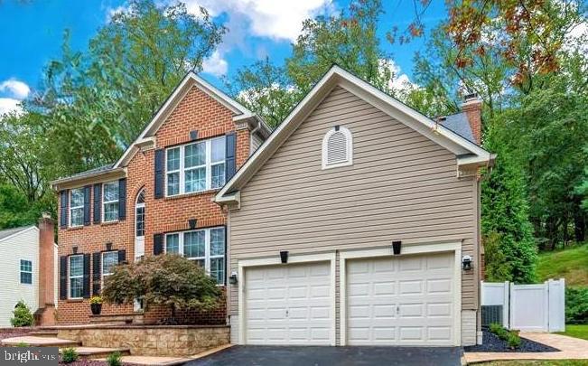 4467 Doncaster Dr