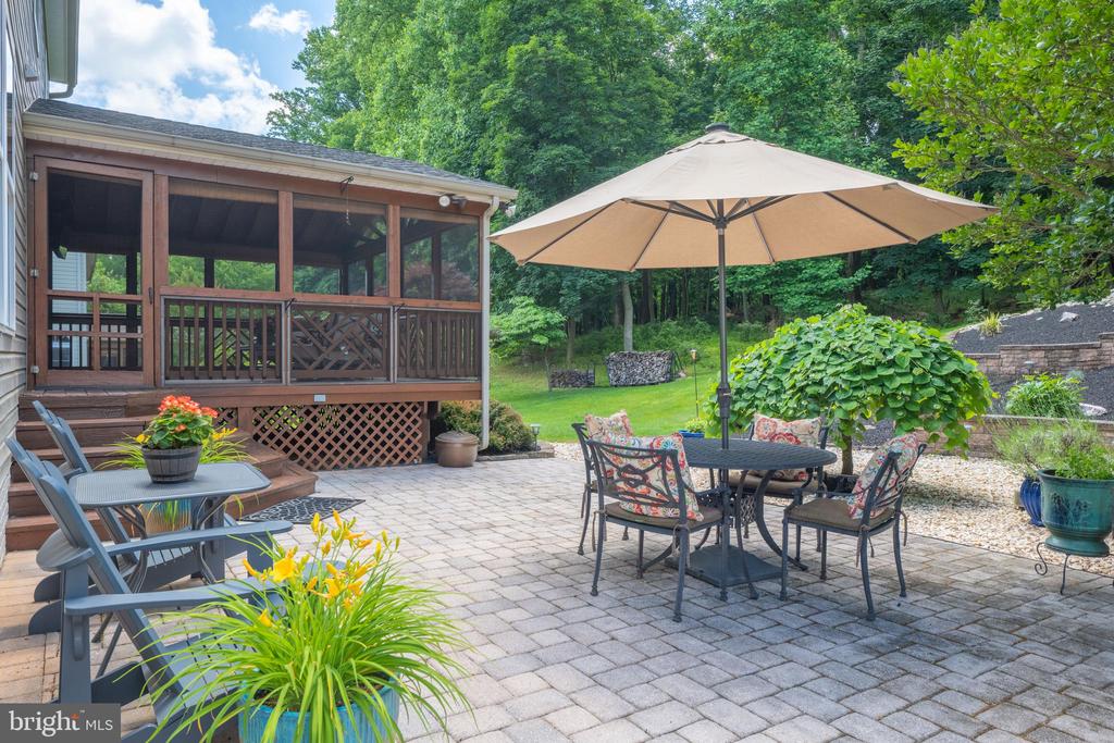 4467 Doncaster Dr