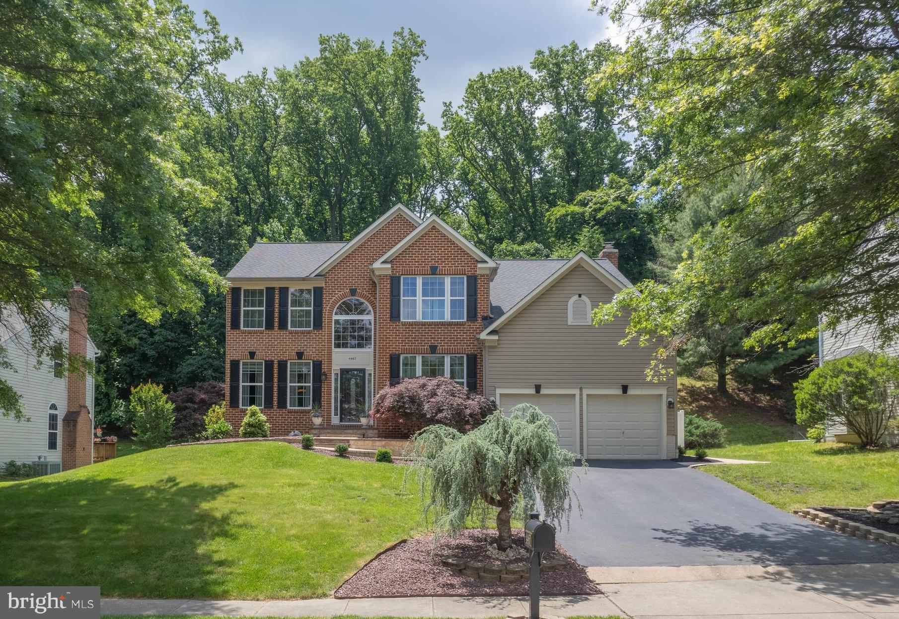 4467 Doncaster Dr