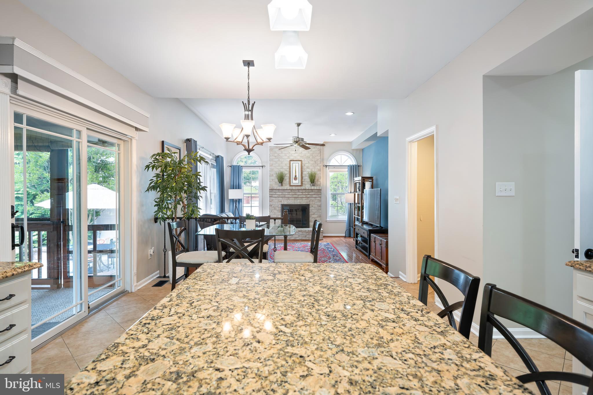 4467 Doncaster Dr