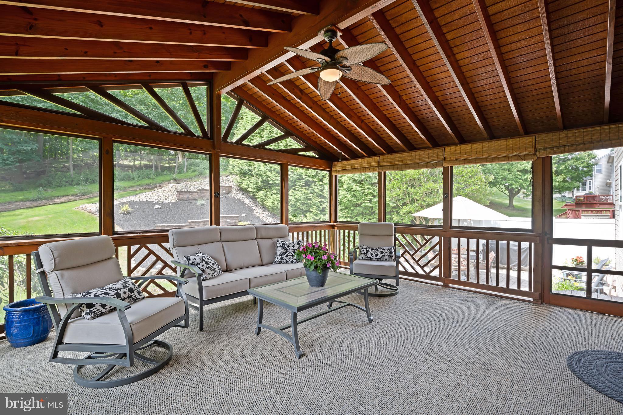 4467 Doncaster Dr