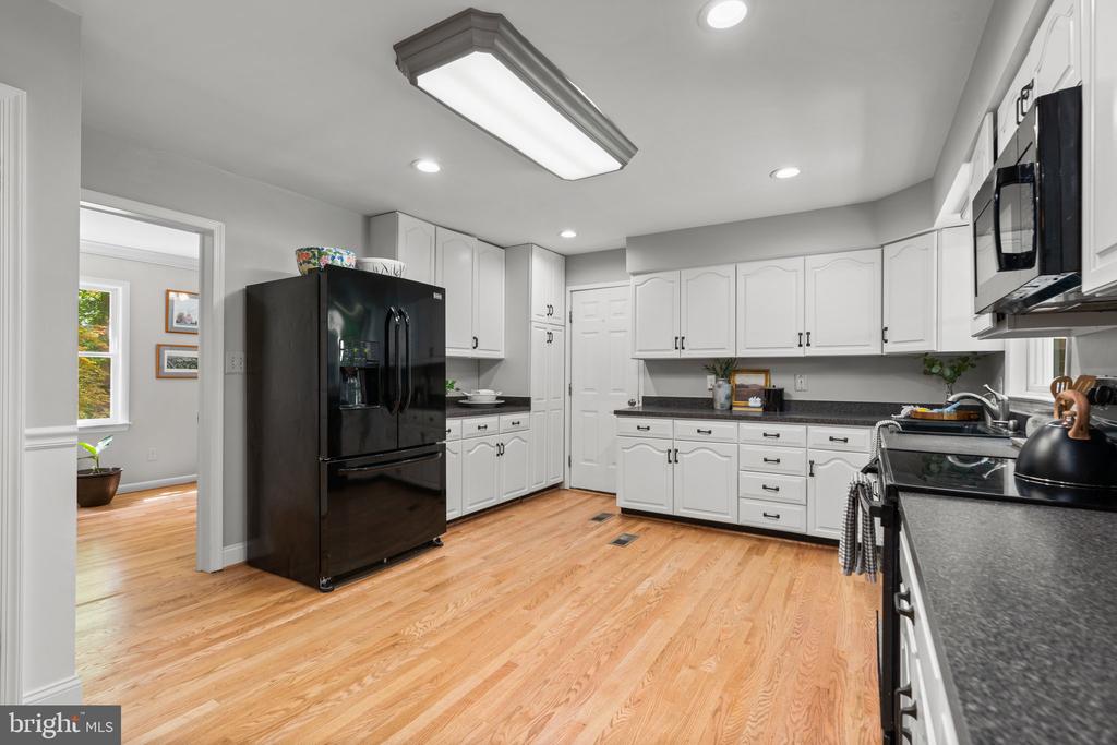 3163 Danmark Dr