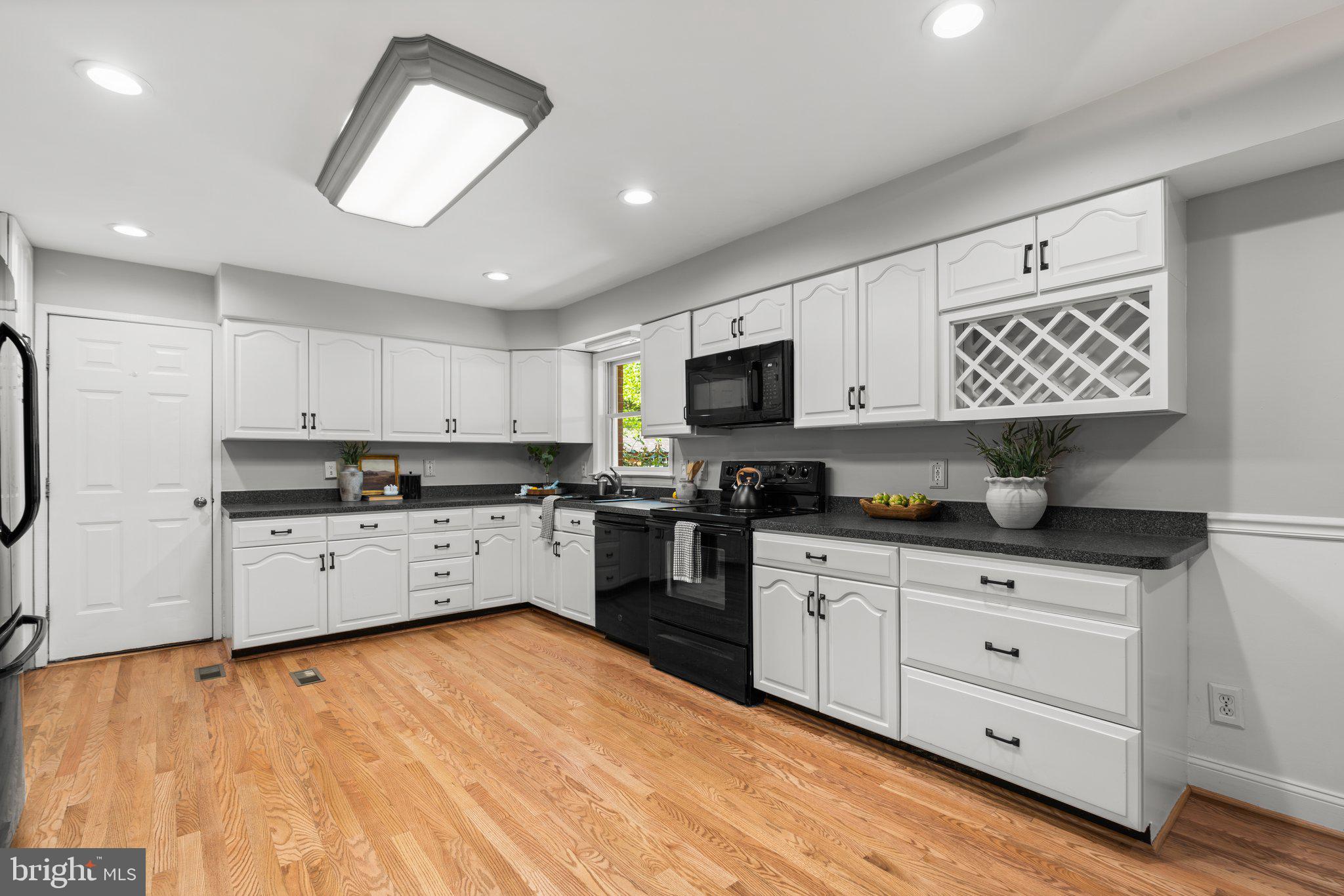 3163 Danmark Dr