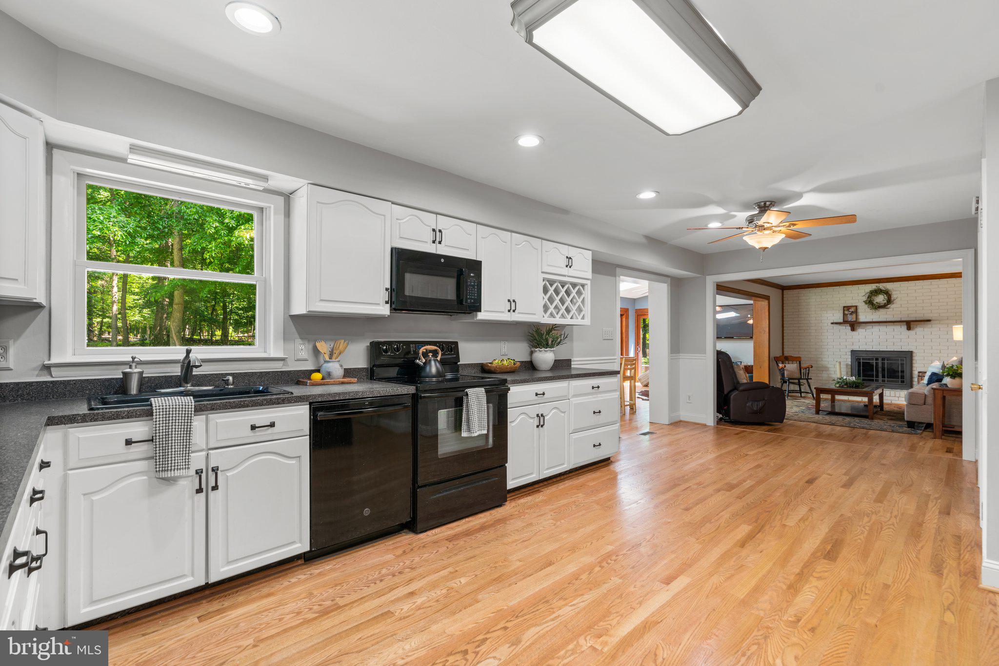 3163 Danmark Dr