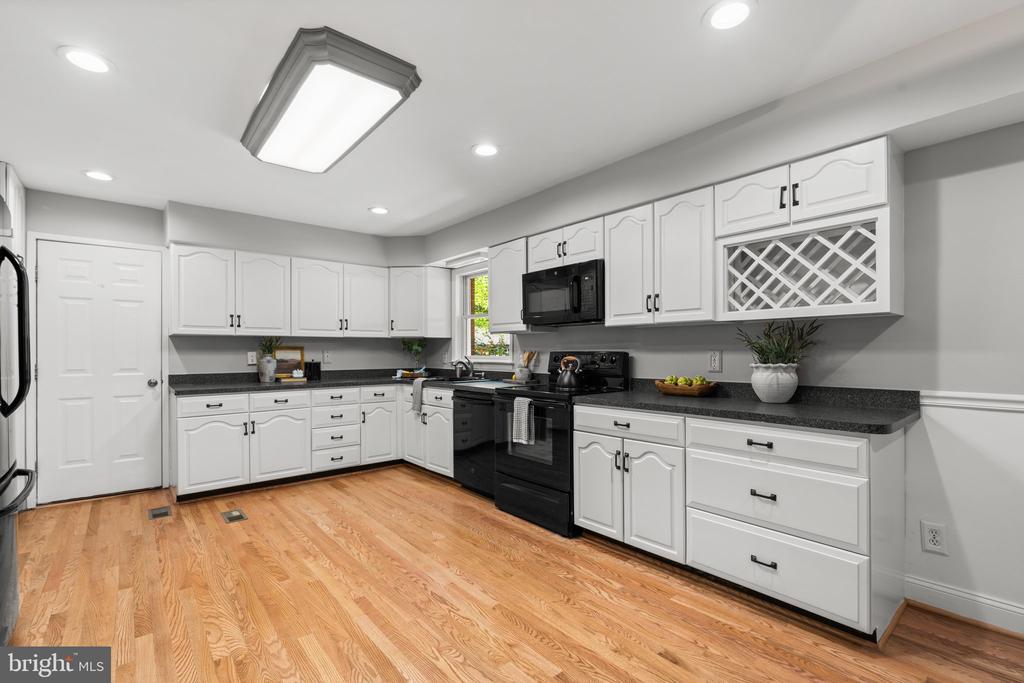 3163 Danmark Dr
