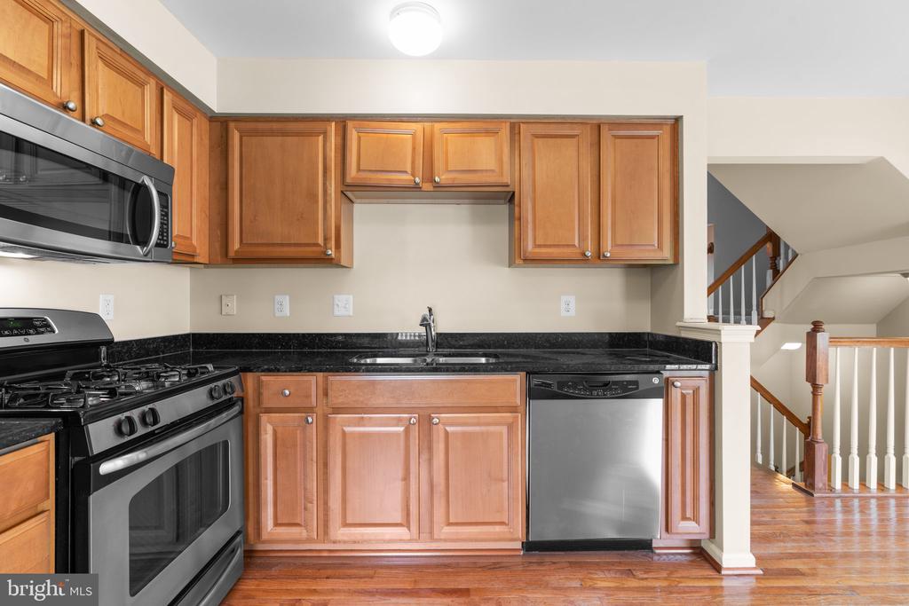 7214 Maidstone Pl #230