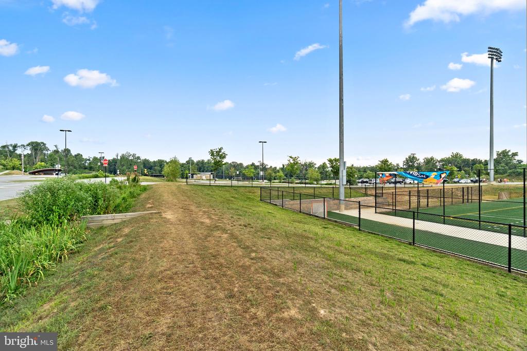 7214 Maidstone Pl #230