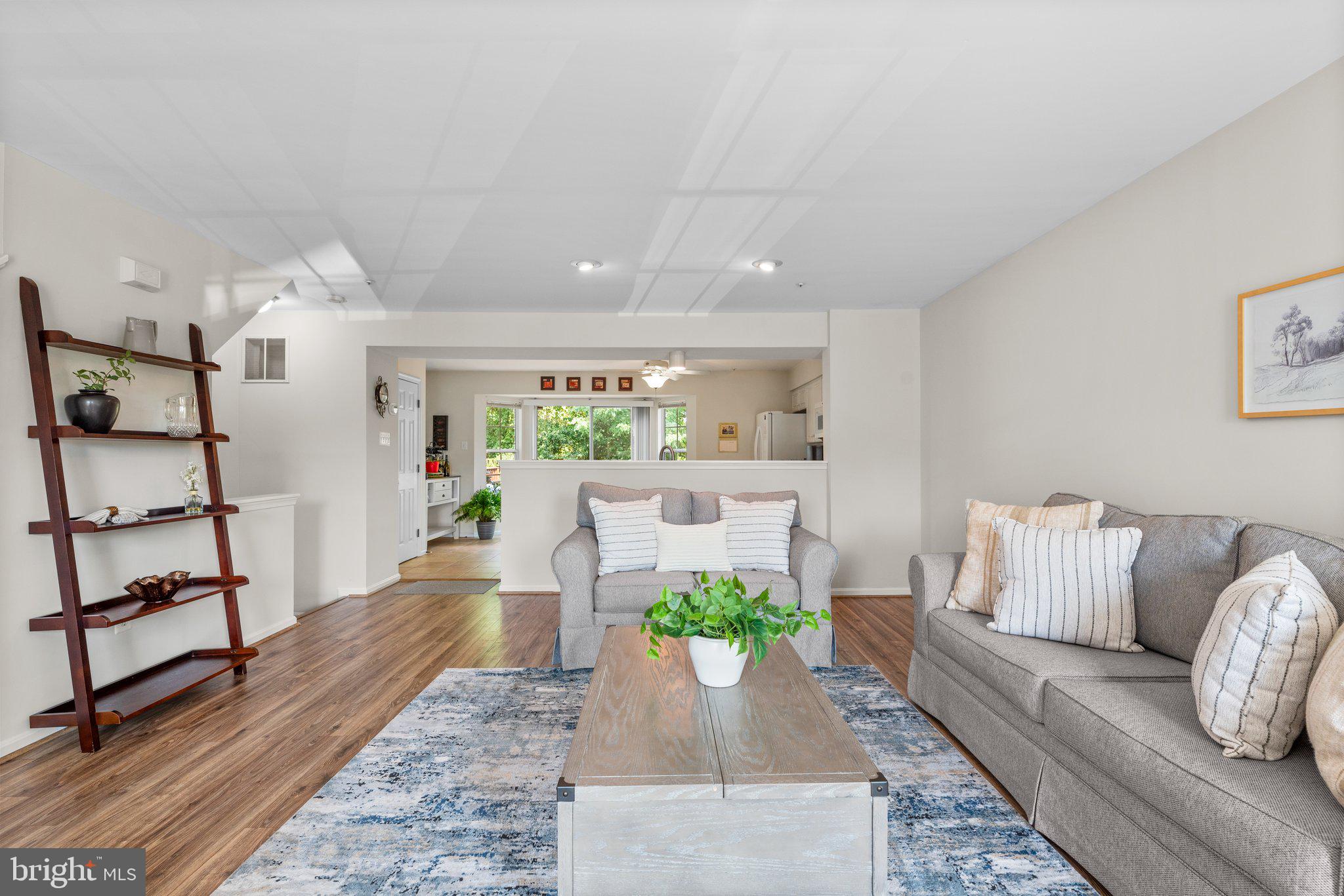 6110 Cliffside Trl