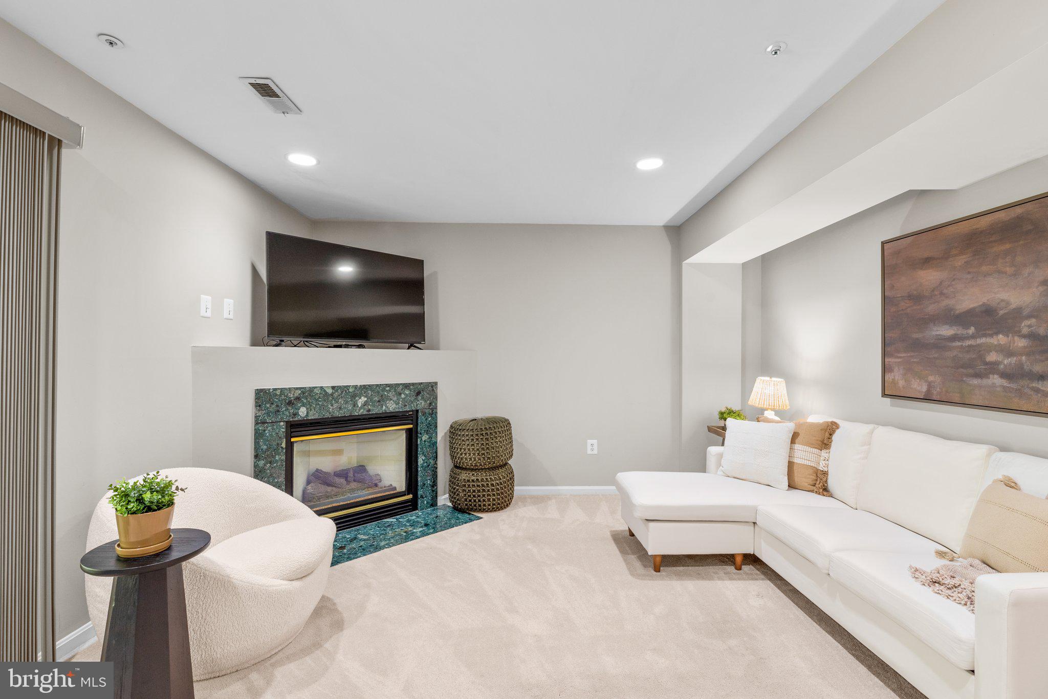 6110 Cliffside Trl