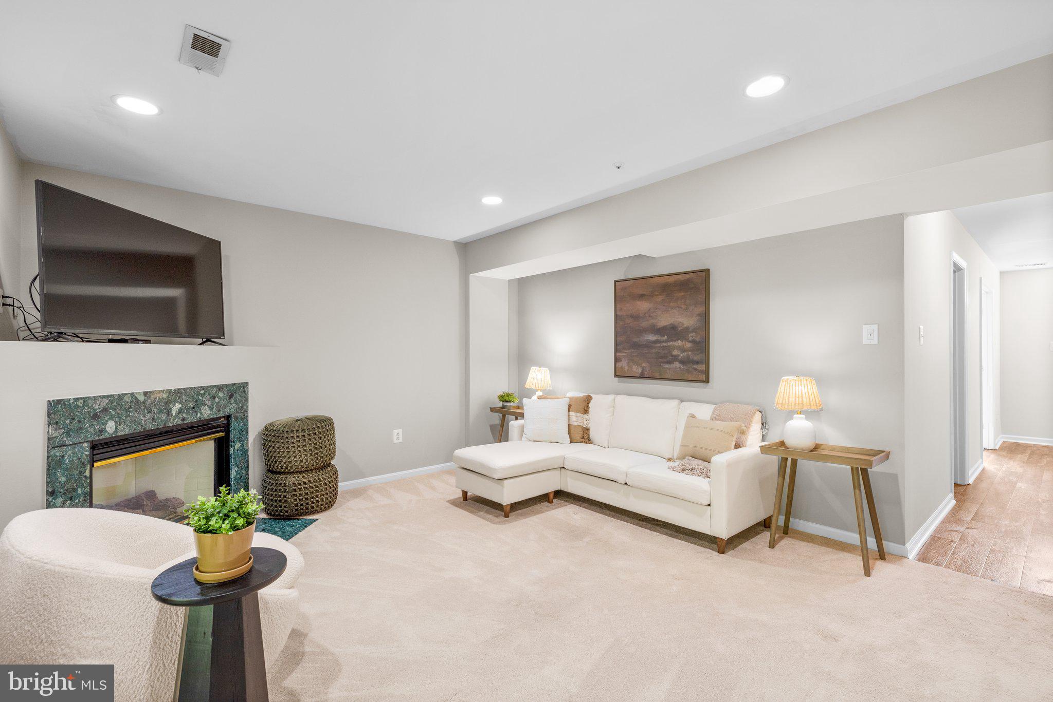 6110 Cliffside Trl