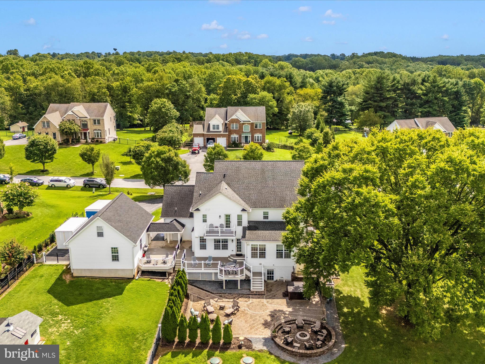 8111 HOLLY MANOR WAY