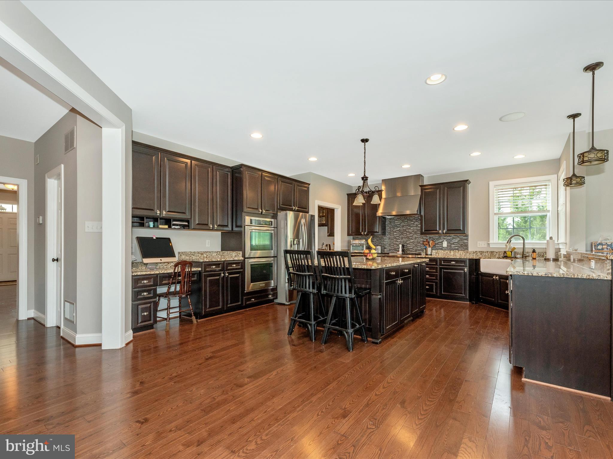 8111 HOLLY MANOR WAY