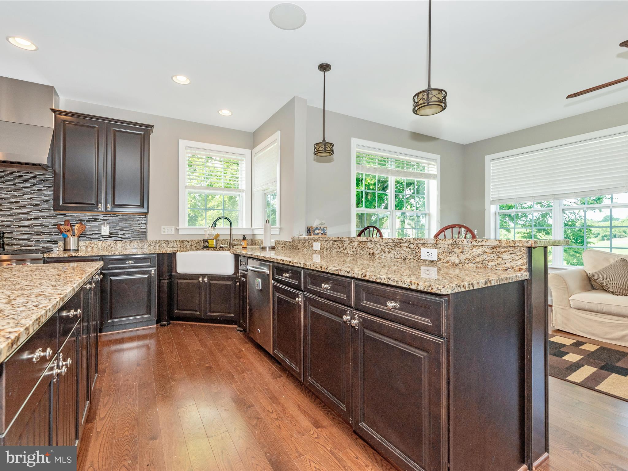 8111 HOLLY MANOR WAY