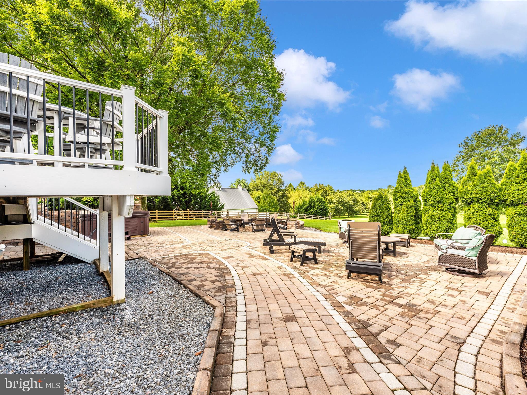 8111 HOLLY MANOR WAY