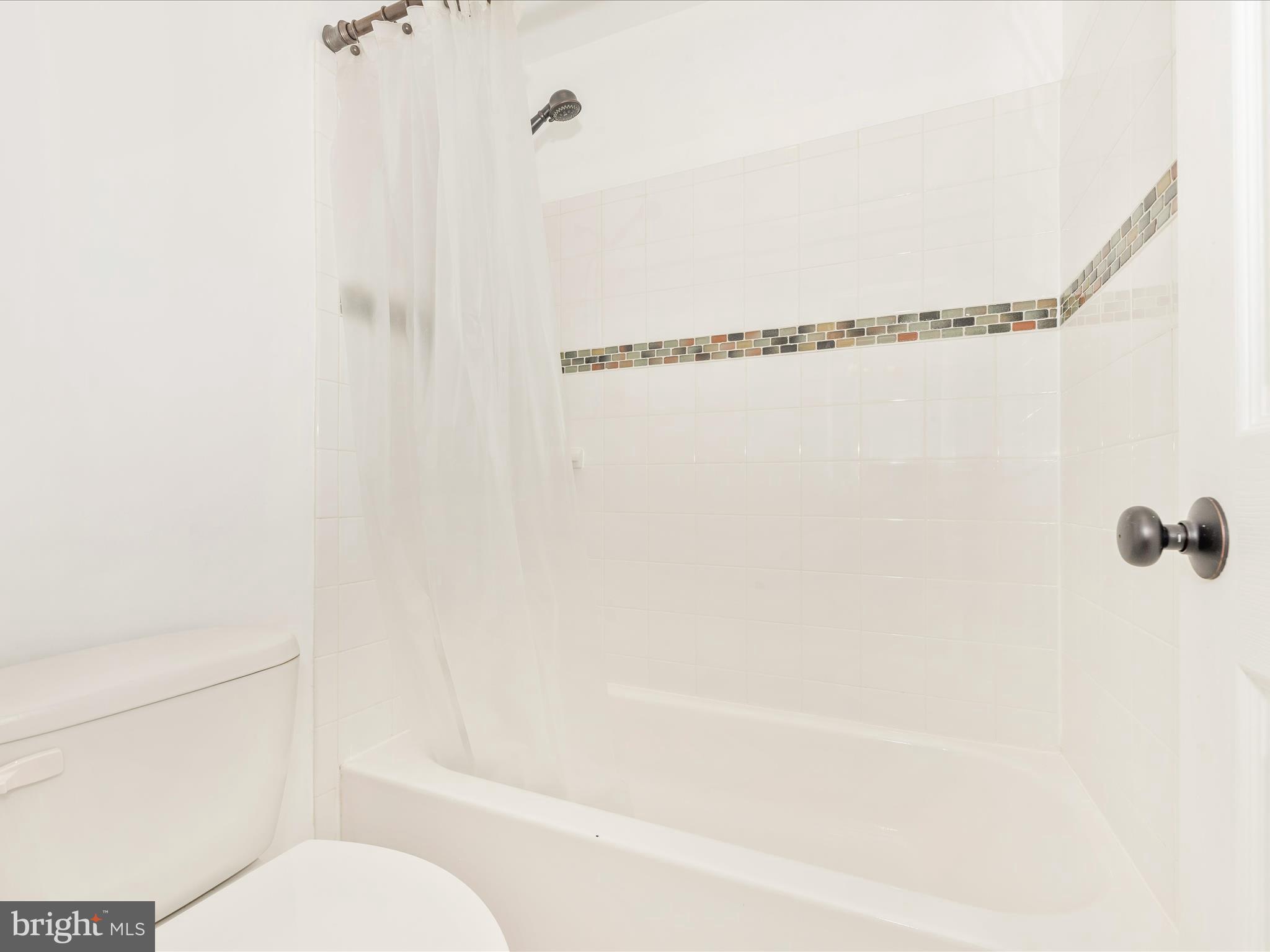 8111 HOLLY MANOR WAY