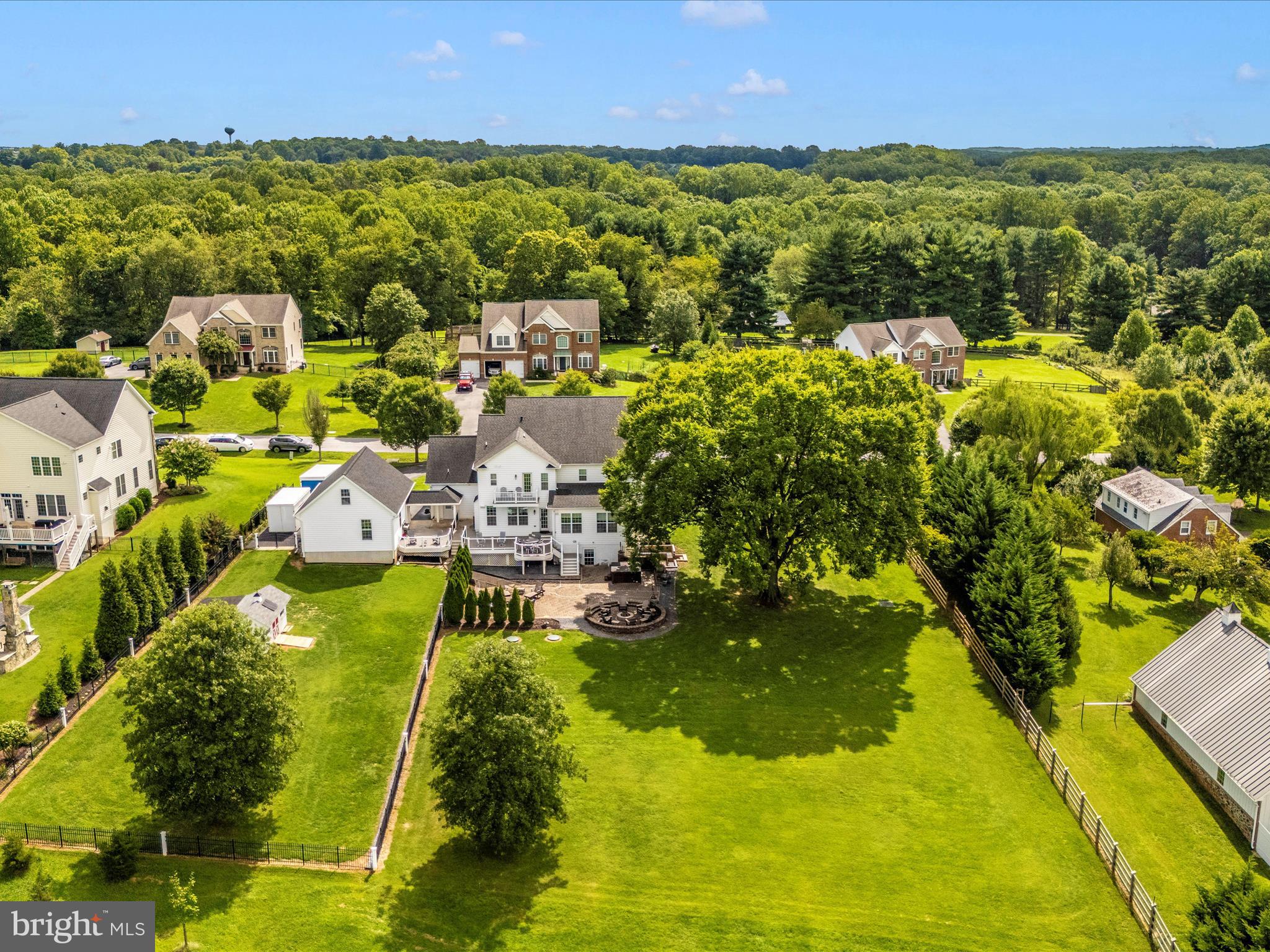 8111 HOLLY MANOR WAY