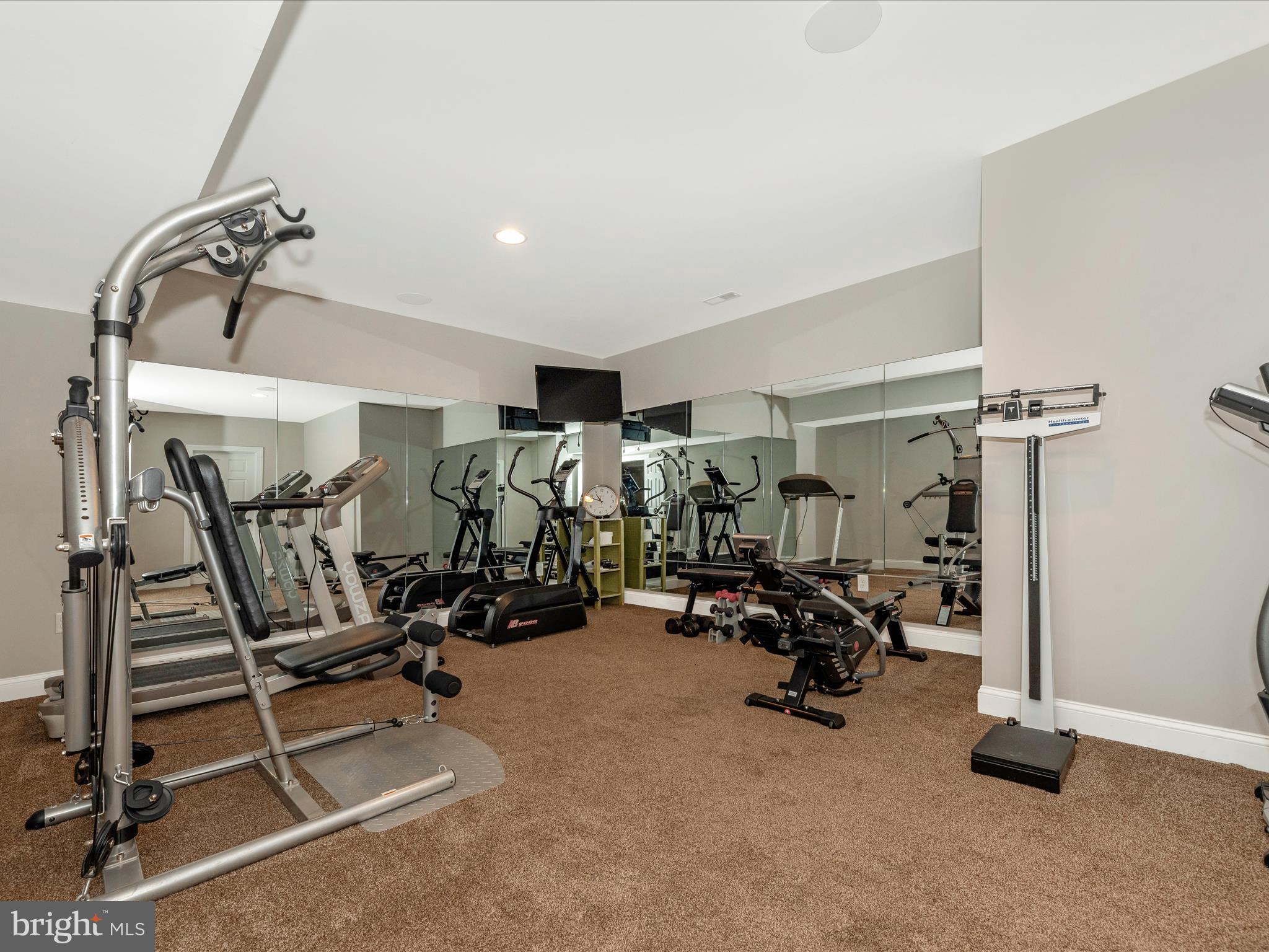 8111 HOLLY MANOR WAY