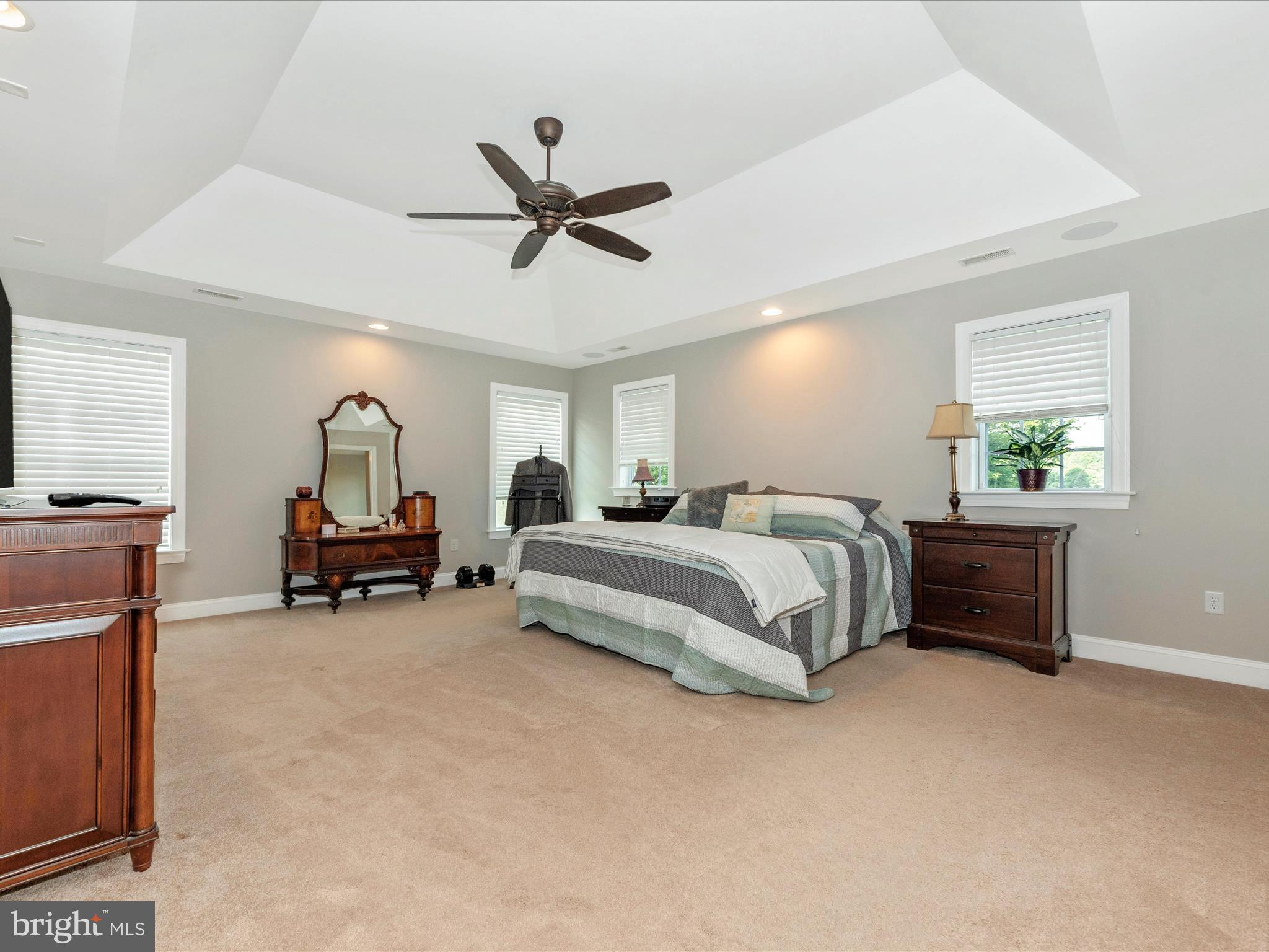 8111 HOLLY MANOR WAY