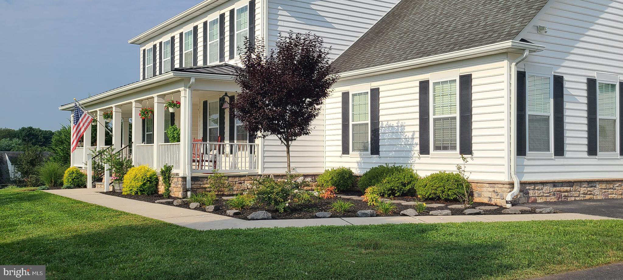 8111 HOLLY MANOR WAY