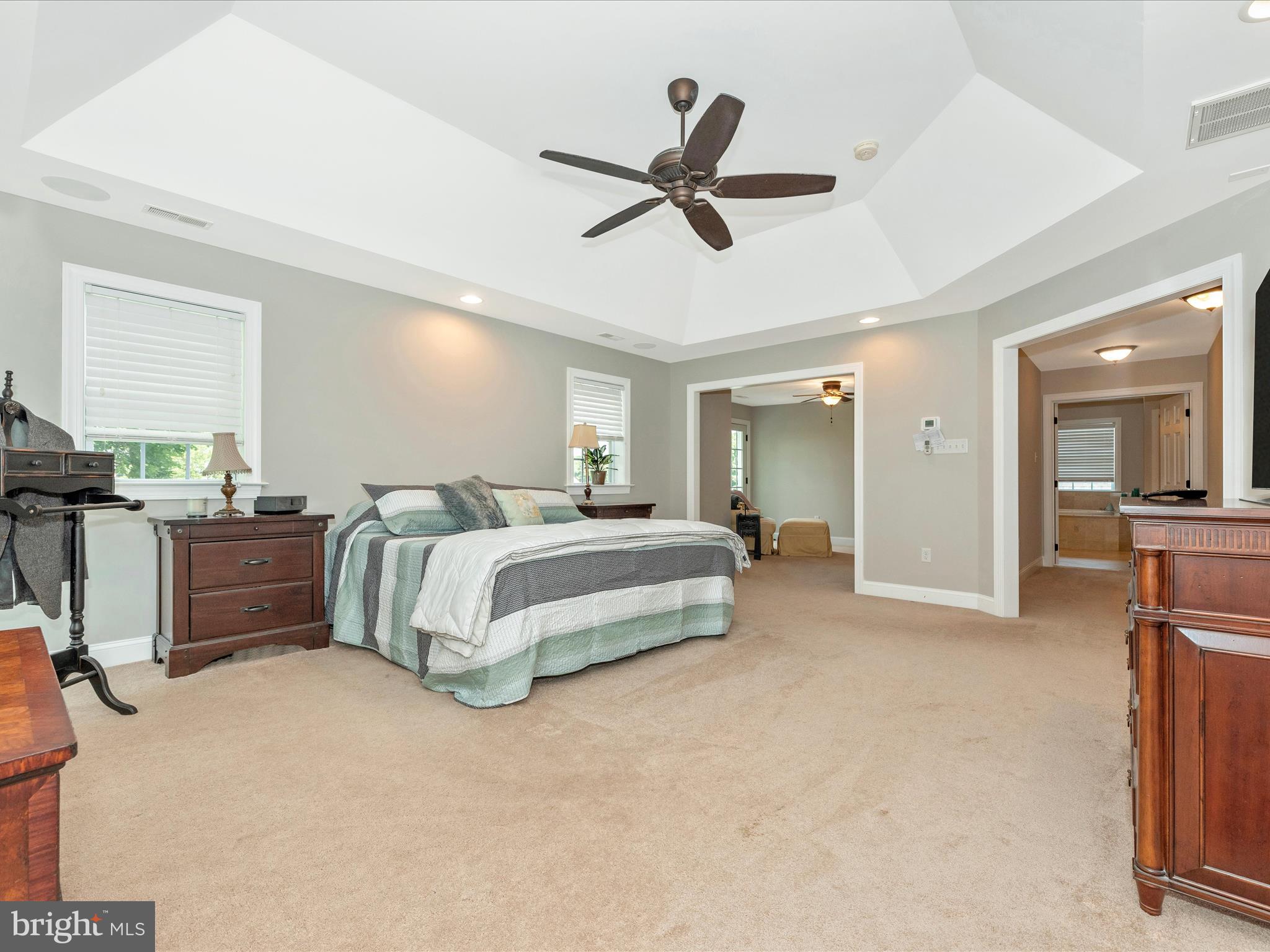 8111 HOLLY MANOR WAY