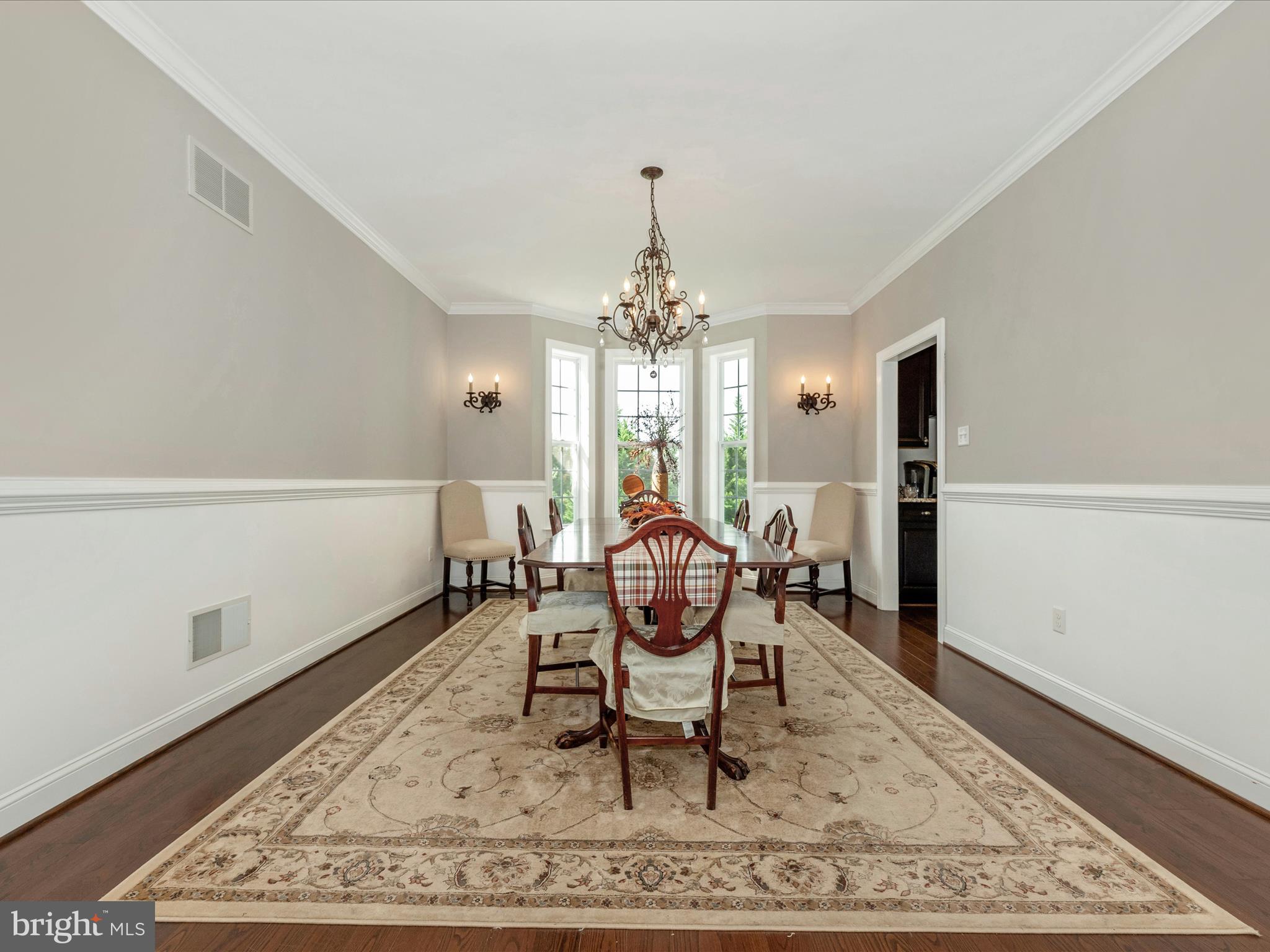 8111 HOLLY MANOR WAY