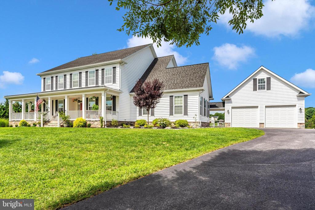 8111 HOLLY MANOR WAY