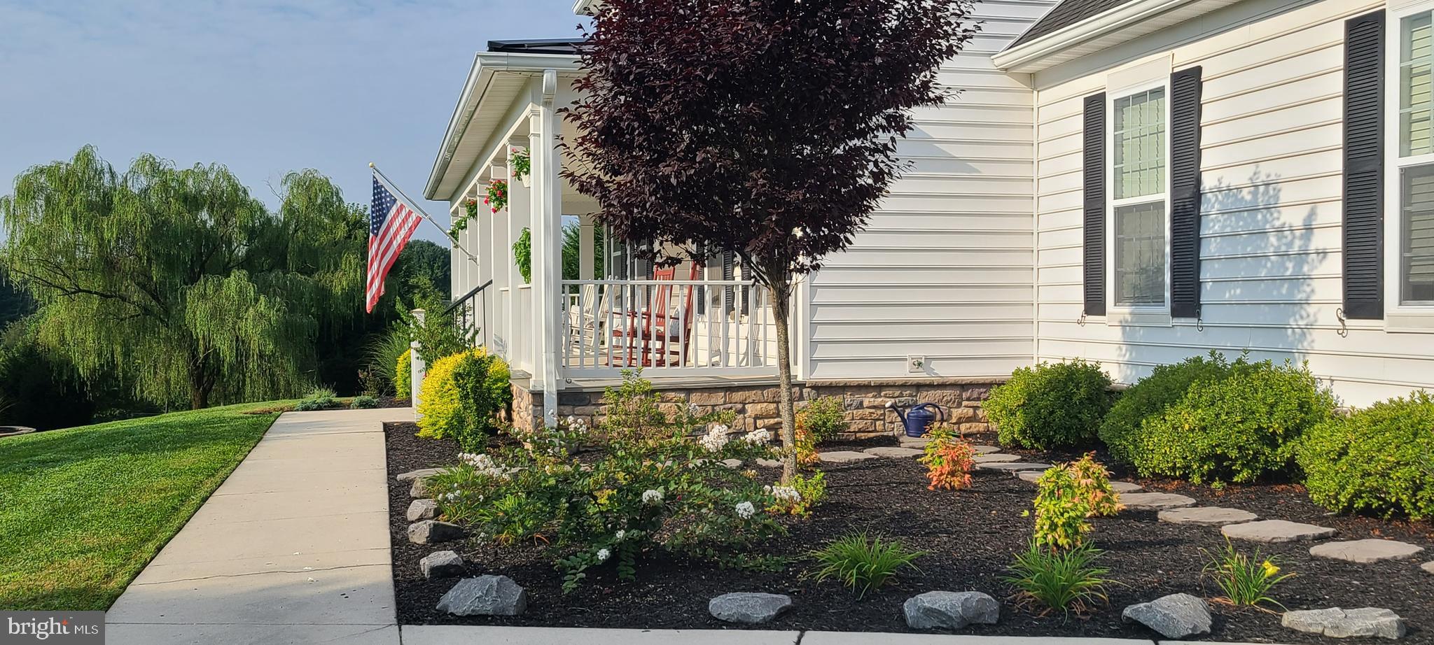 8111 HOLLY MANOR WAY