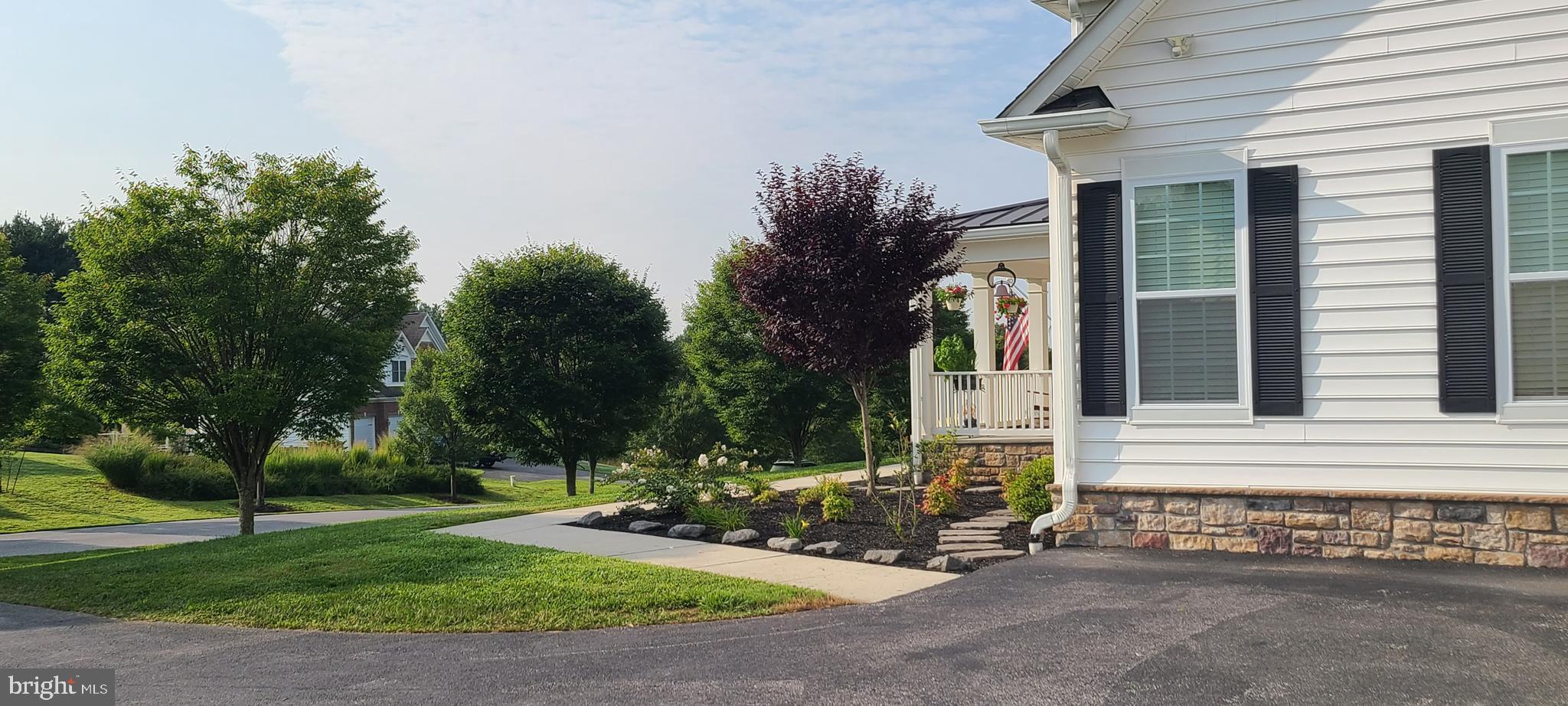 8111 HOLLY MANOR WAY