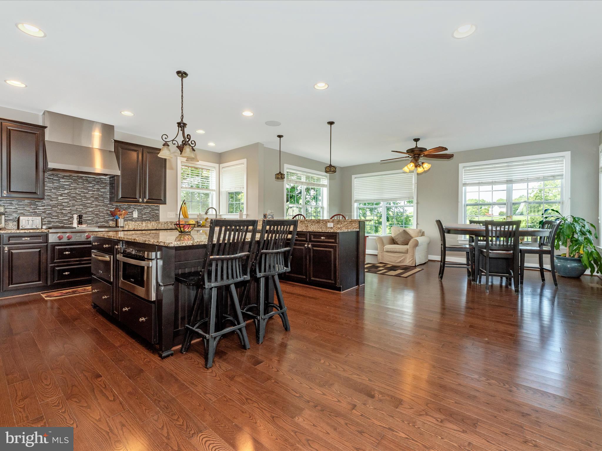 8111 HOLLY MANOR WAY