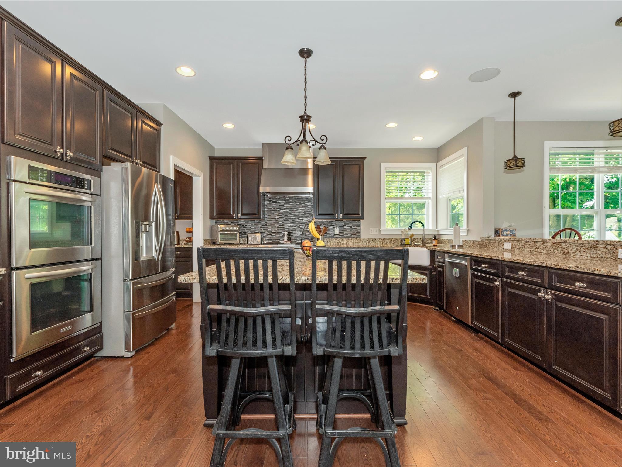 8111 HOLLY MANOR WAY