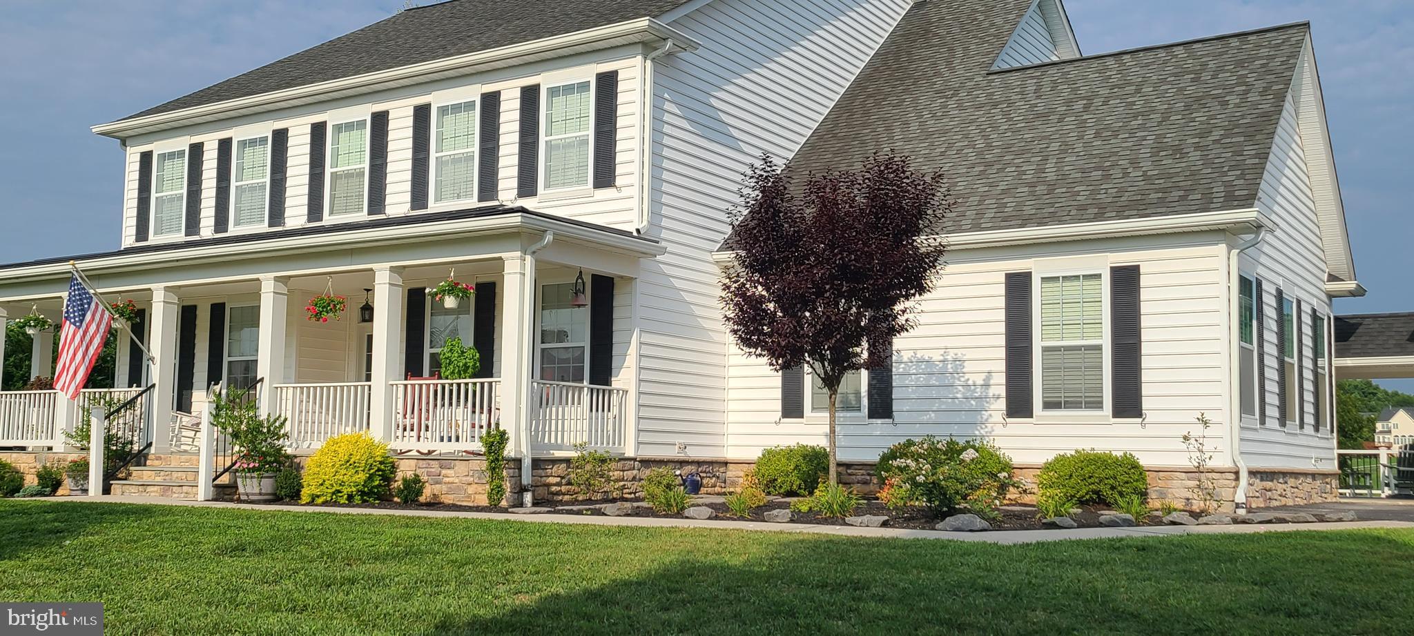 8111 HOLLY MANOR WAY