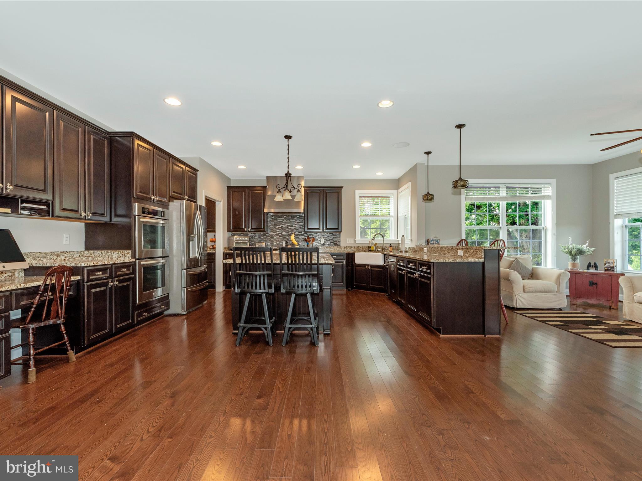 8111 HOLLY MANOR WAY