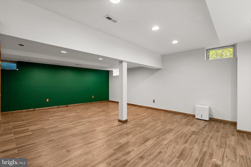 3321 Sharp Rd