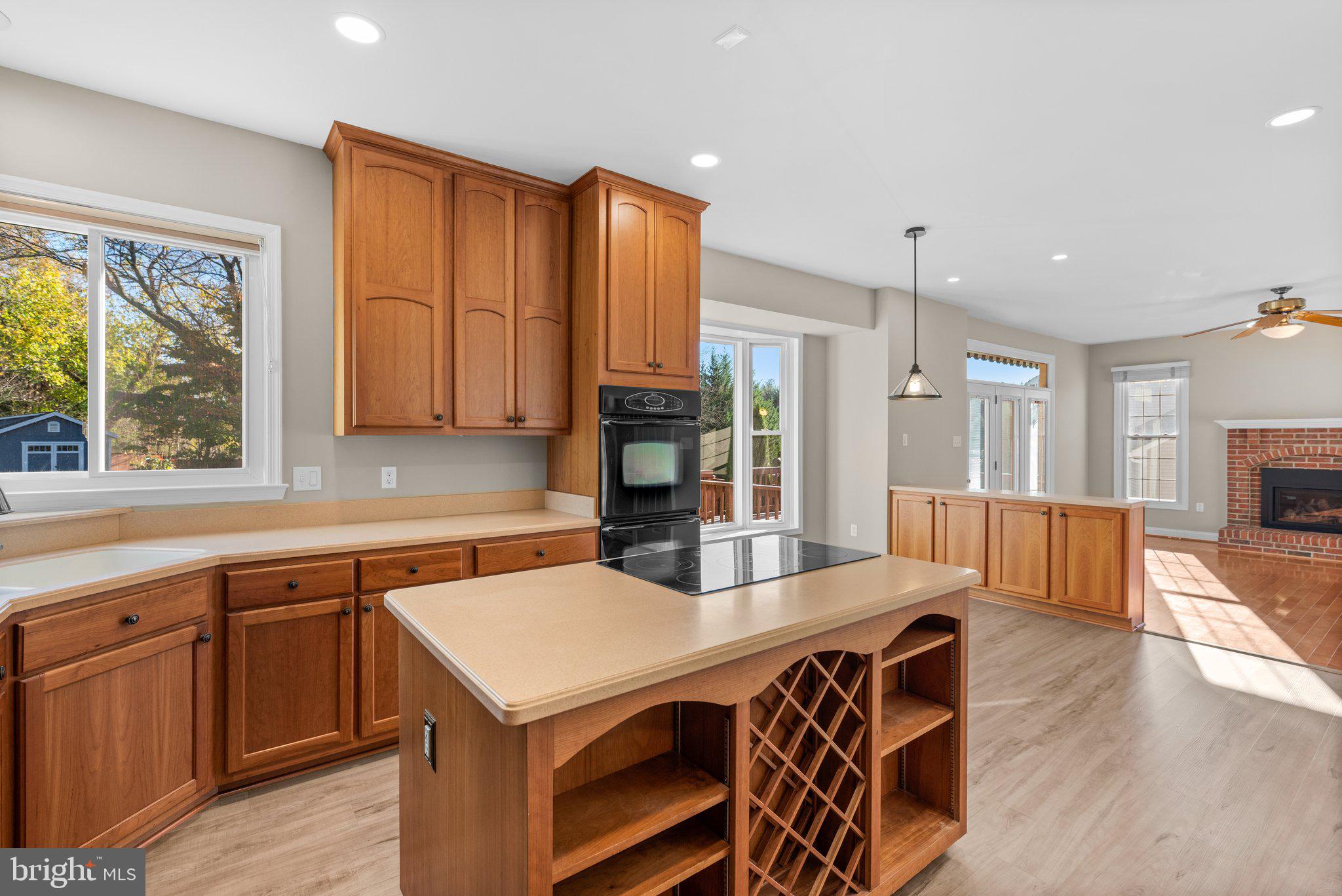 10516 Bill Lilly Ct