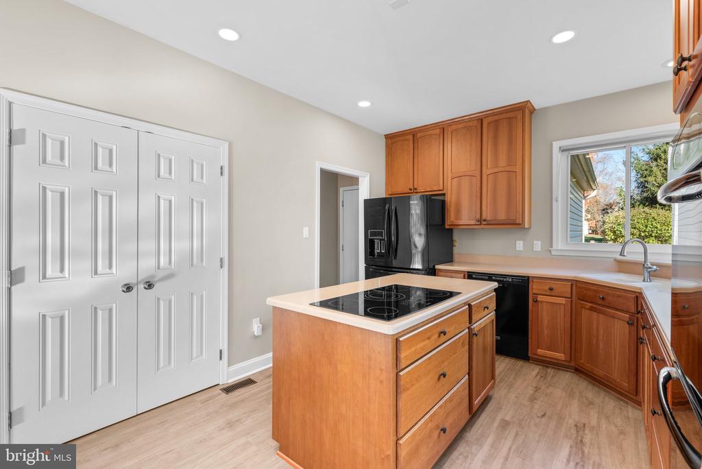 10516 Bill Lilly Ct