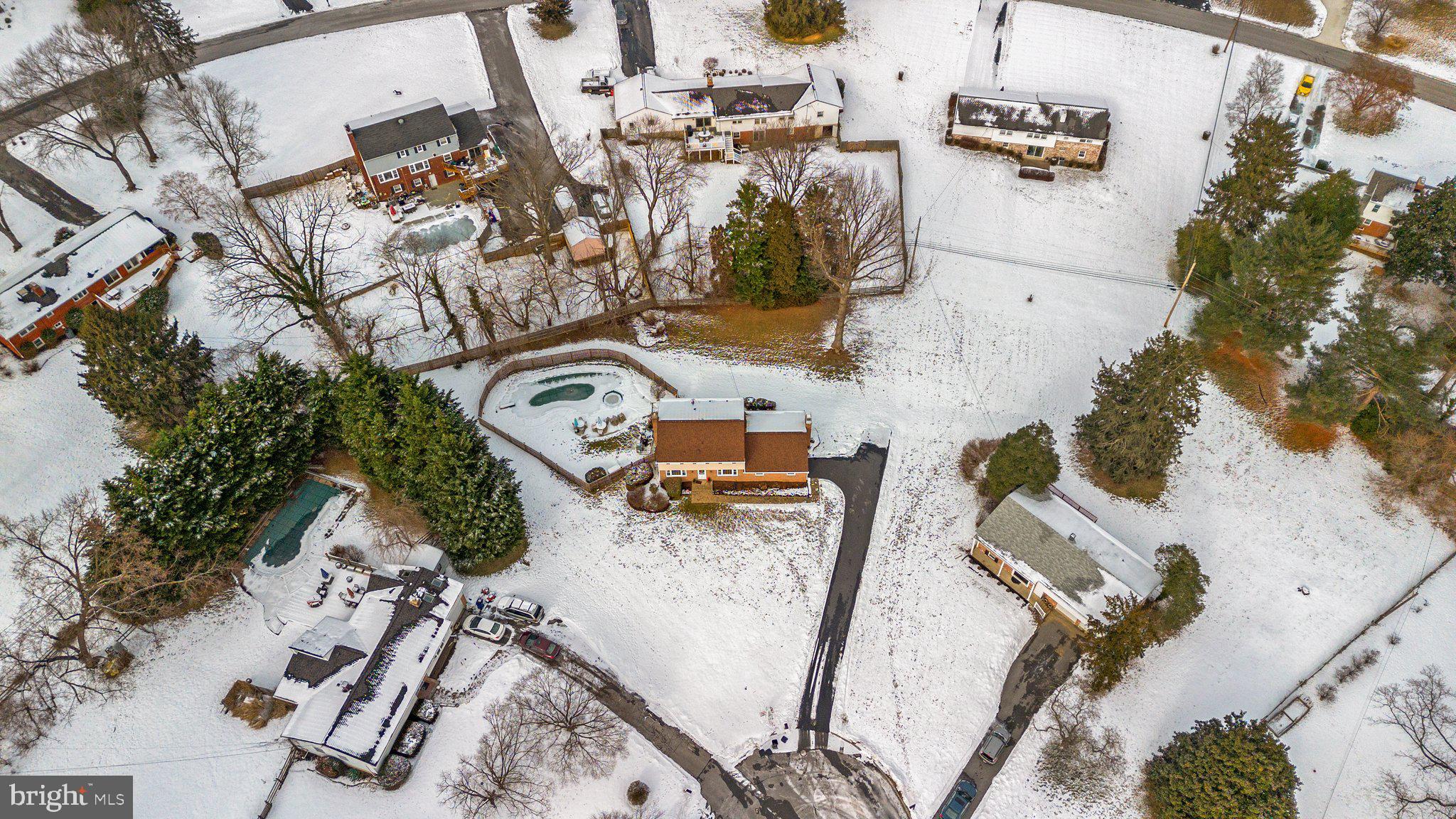 5027 Lake Circle Ct