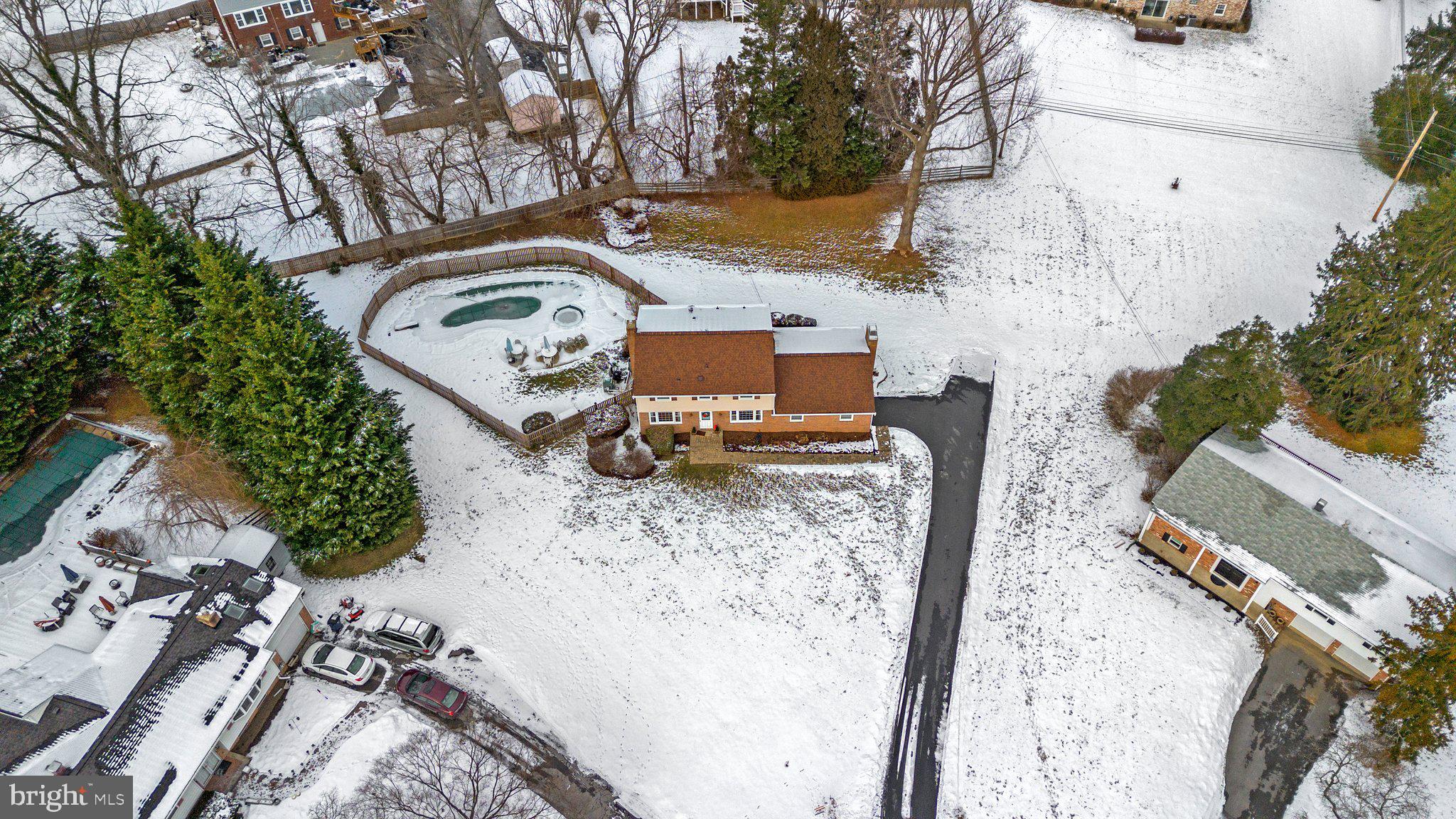 5027 Lake Circle Ct