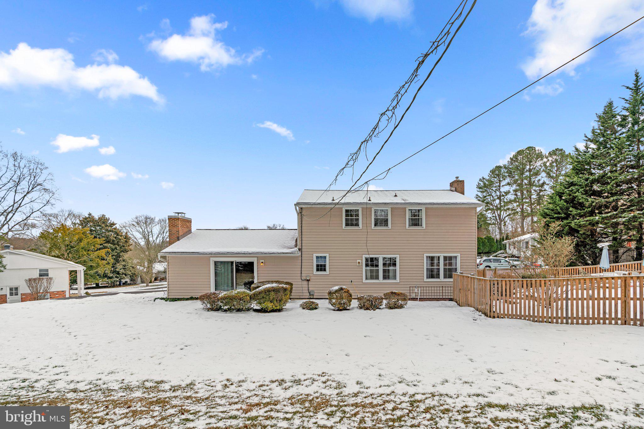 5027 Lake Circle Ct