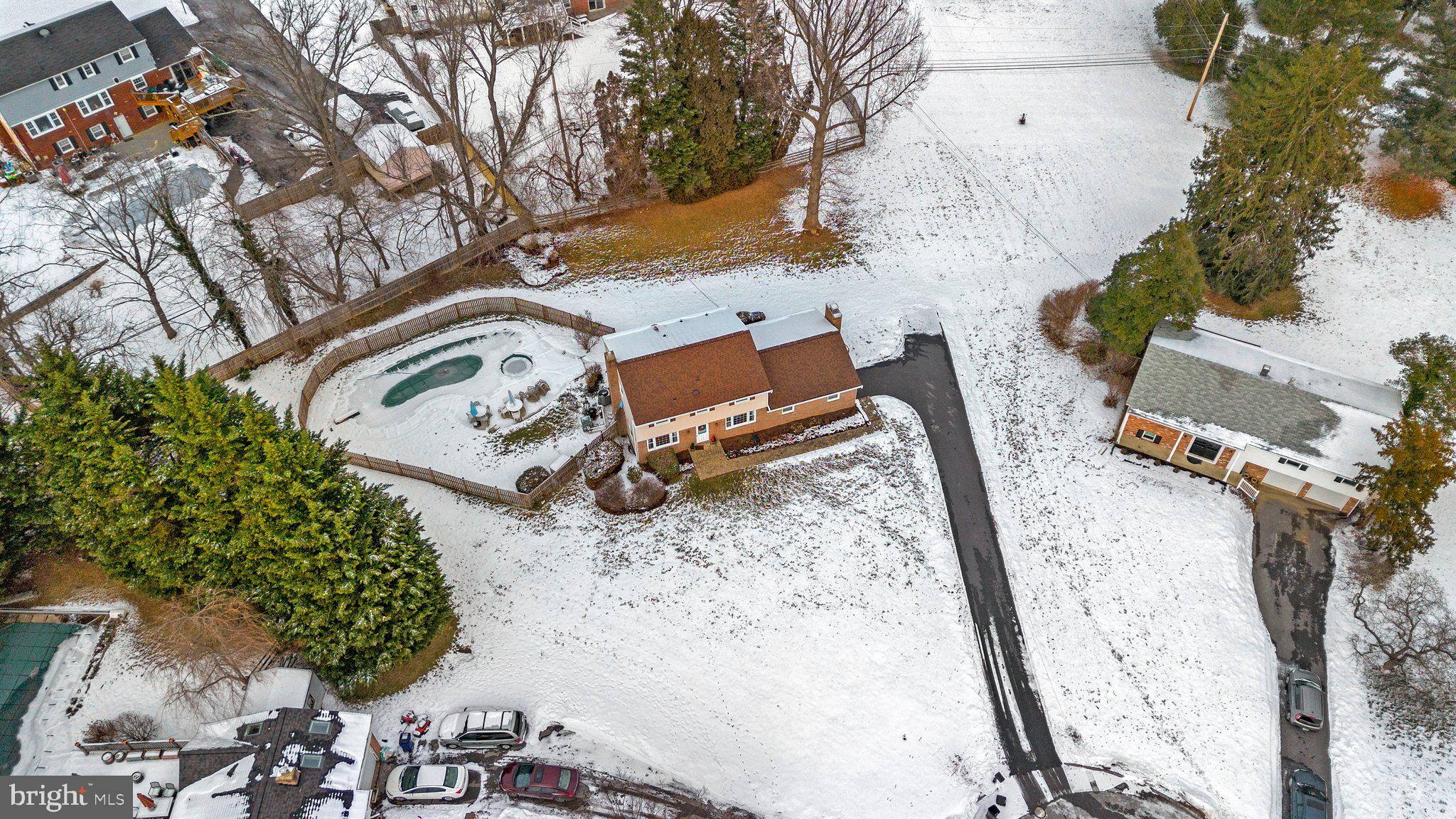5027 Lake Circle Ct