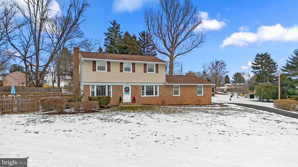 5027 Lake Circle Ct