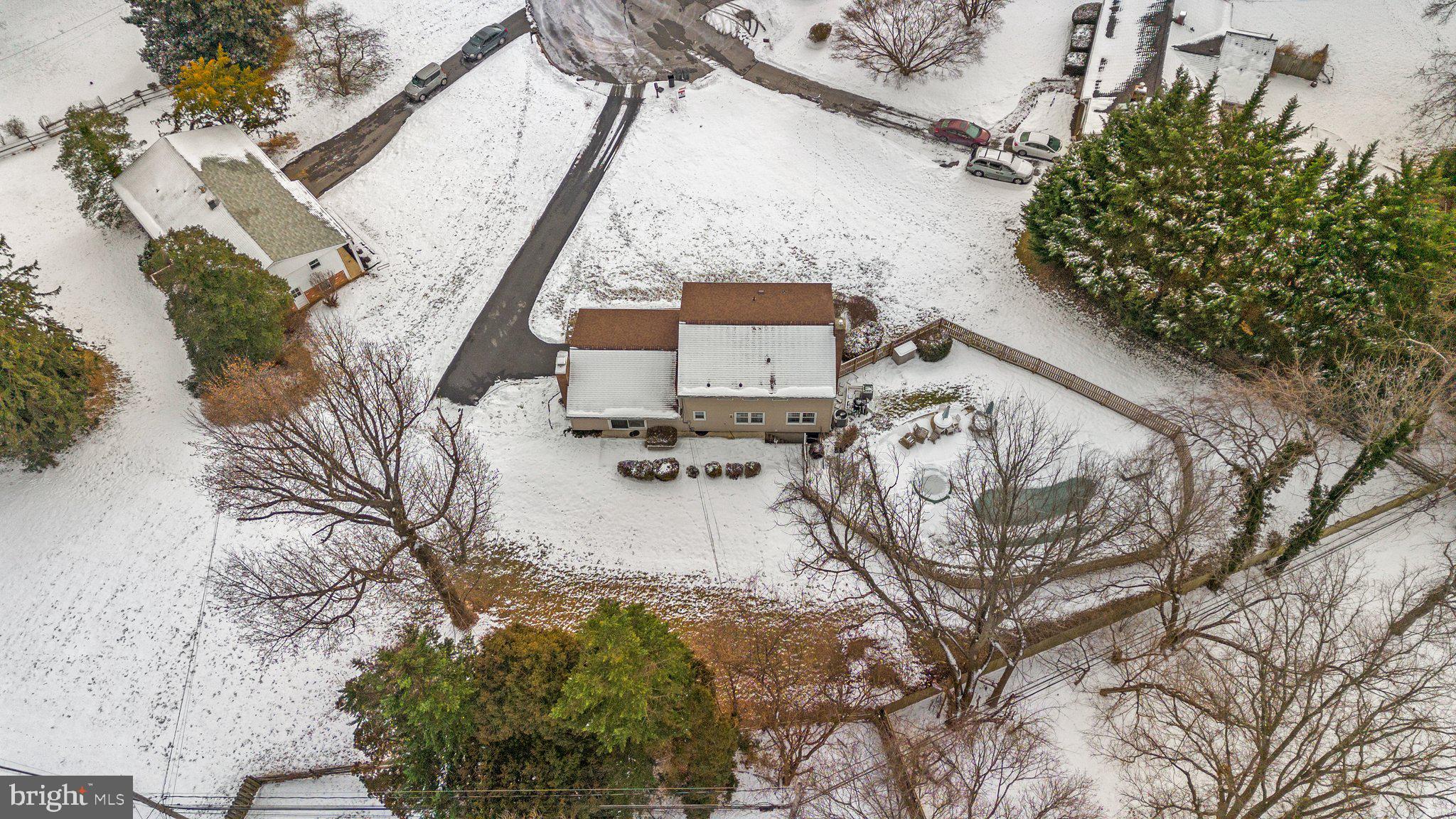 5027 Lake Circle Ct