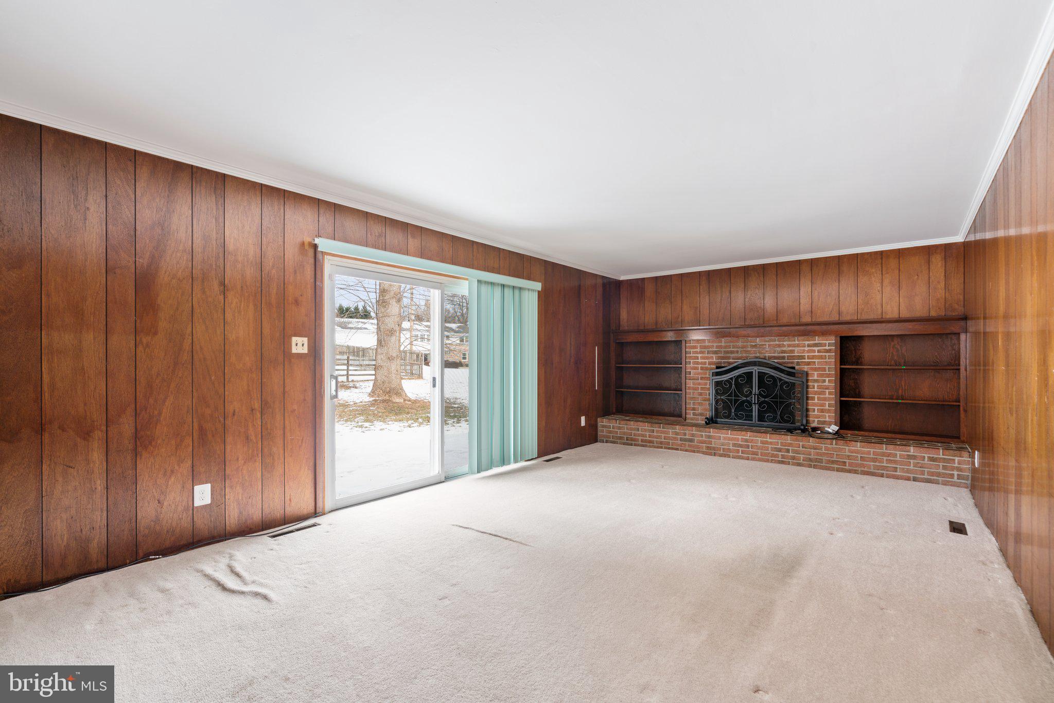 5027 Lake Circle Ct