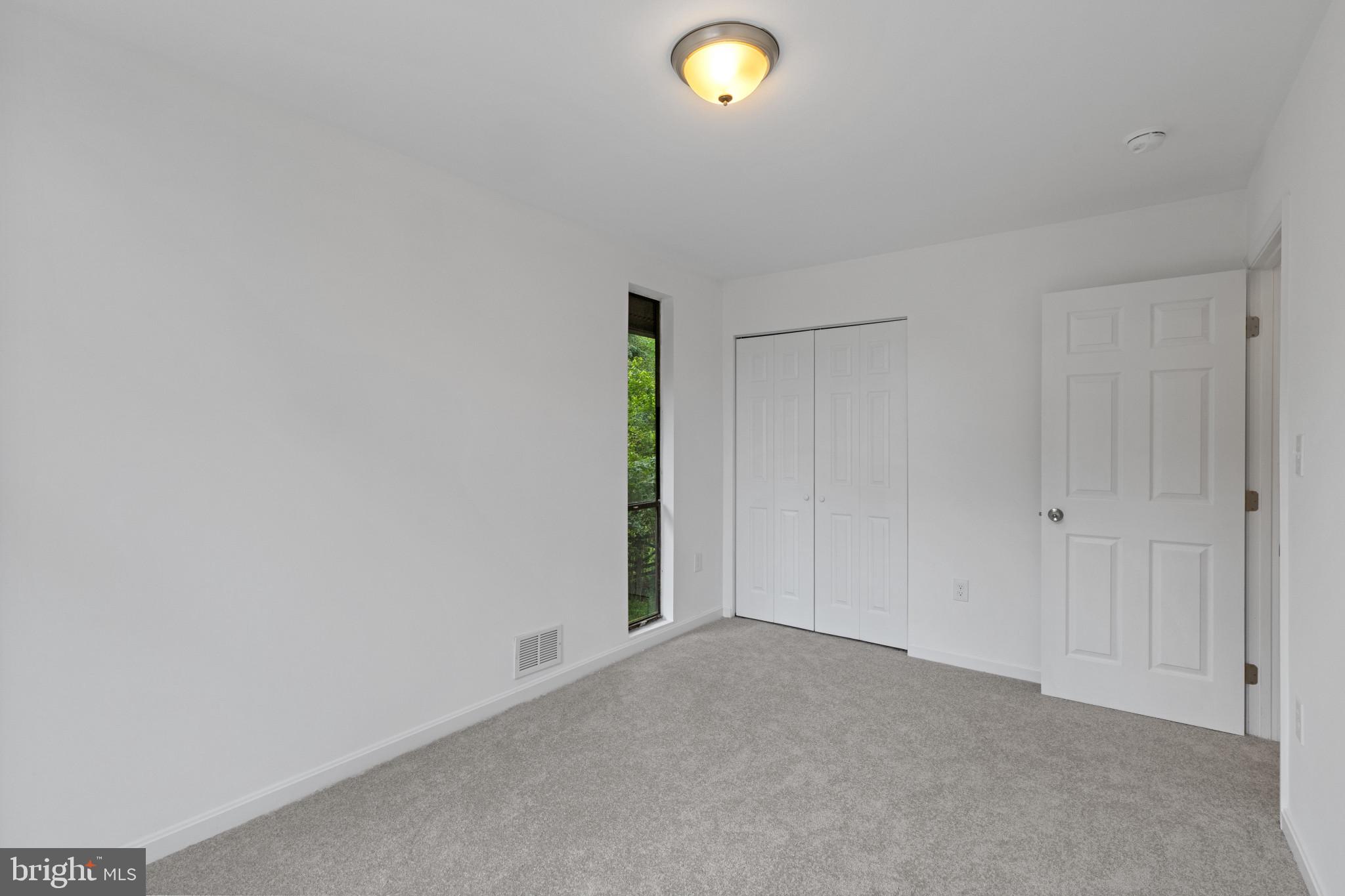 5338 LIGHTNING VIEW ROAD