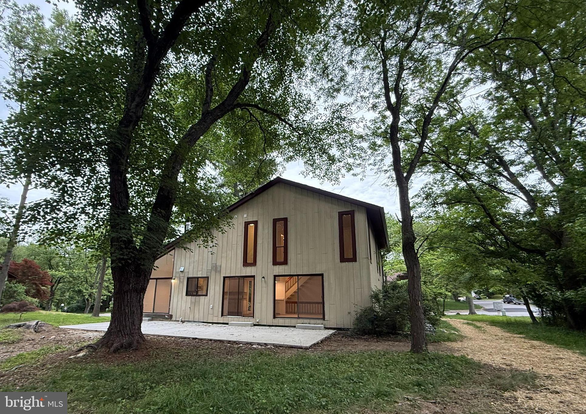 5338 LIGHTNING VIEW ROAD